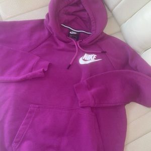 EUC Nike hoodie size small